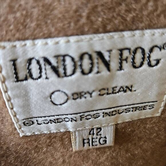 London Fog mens wool dress coat, camel.  Size 42. - Picture 4 of 5